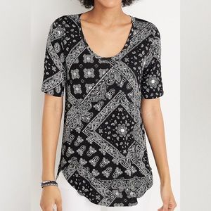 MAURICES 24/7 Flawless Paisley Tunic Tee Black Bandana Print Top